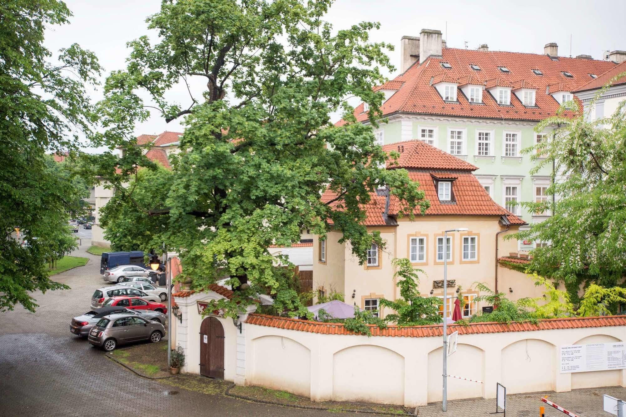 Pension Dientzenhofer Hotel Praga Exterior foto